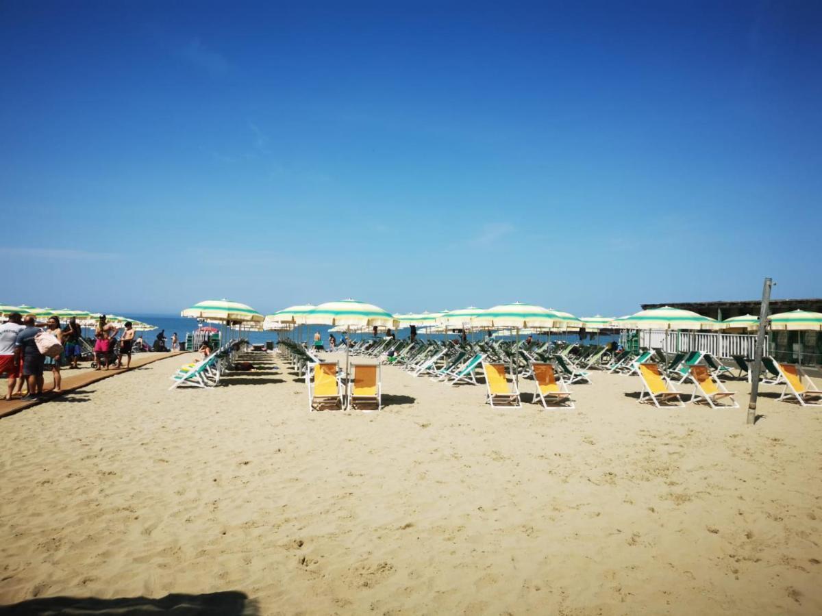 Appartamento In Villa A Tirrenia, Eleganza E Comfort A Pochi Passi Dal Mare Pisa Eksteriør bilde